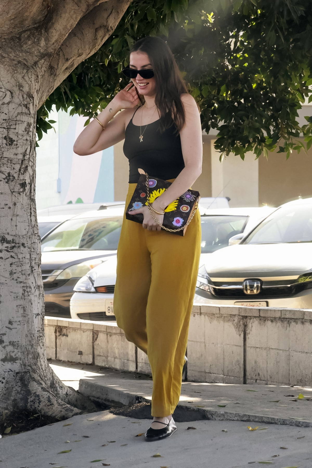 Mustard Pants Outfits For Women After 60 (3 ideas & outfits) | Lookastic