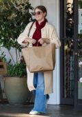 Amy Adams is all smiles while she grabs breakfast with her family at Beverly Glen Deli on Christmas Eve in Los Angeles