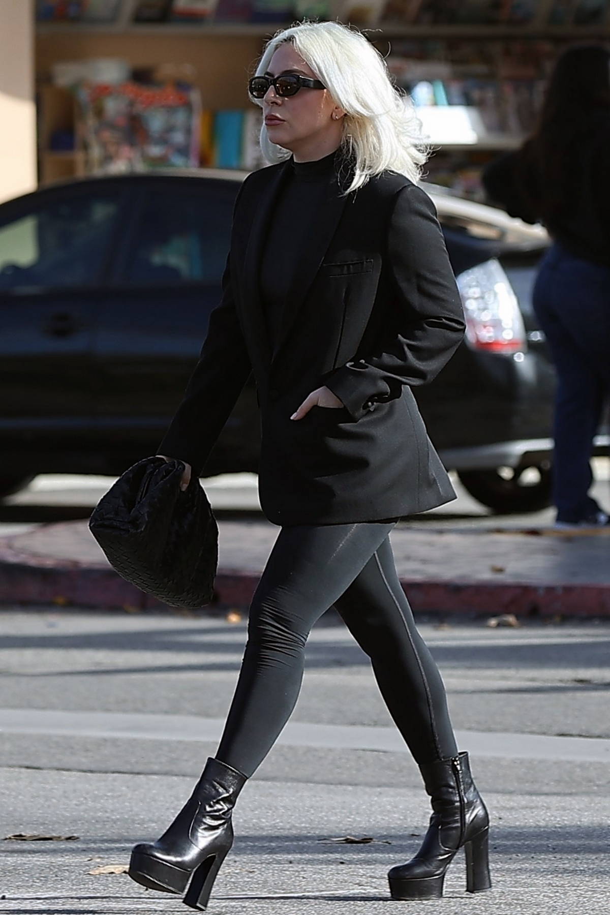 How To Wear Black Leggings With Ankle Boots