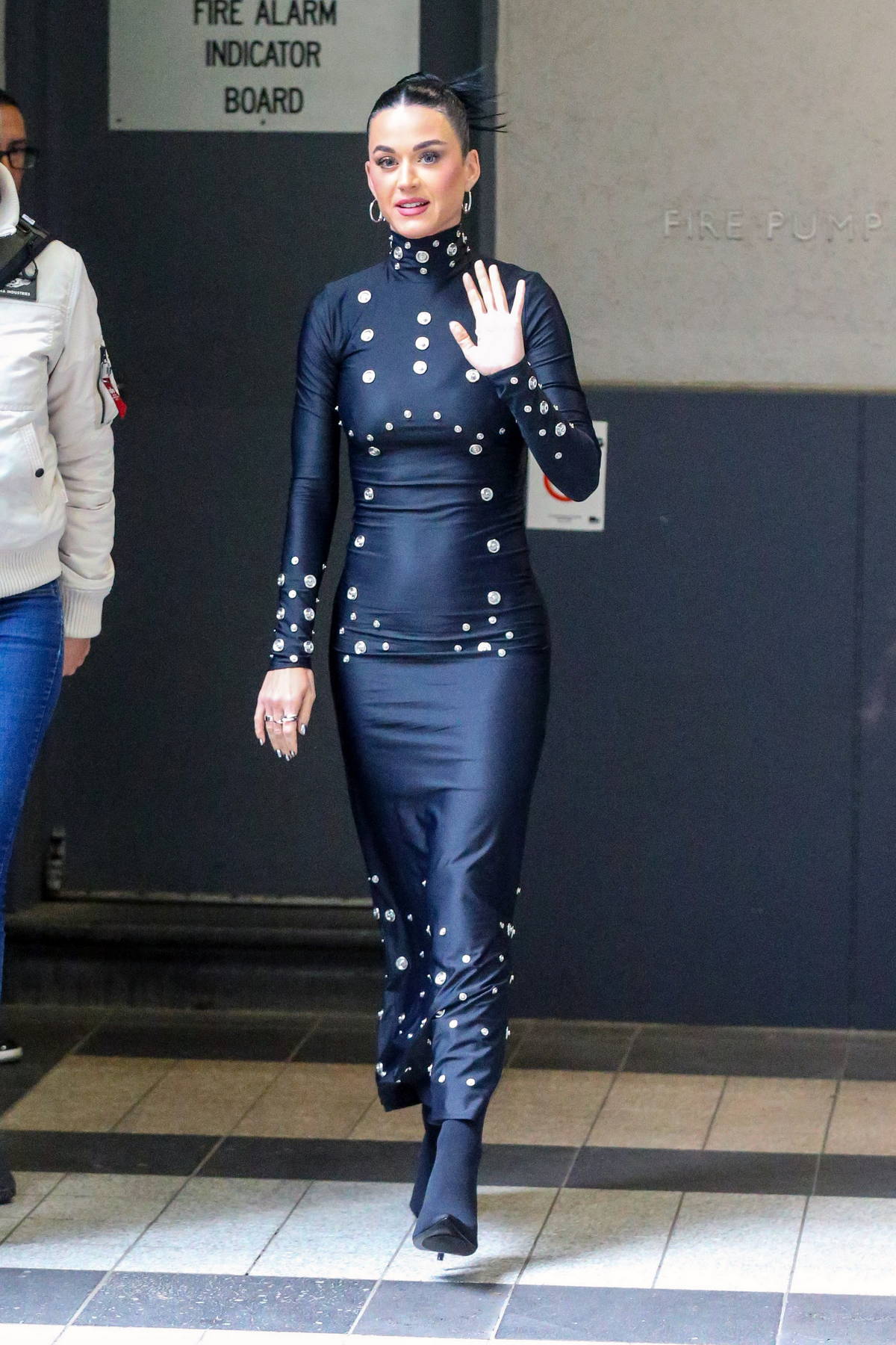 Katy Perry greets fans outside a TV studio in Melbourne, Australia